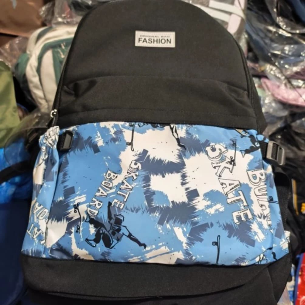 rban Skateboard Culture Dual-Tone Streetwear Backpack – multi Graphic & Black - image 2
