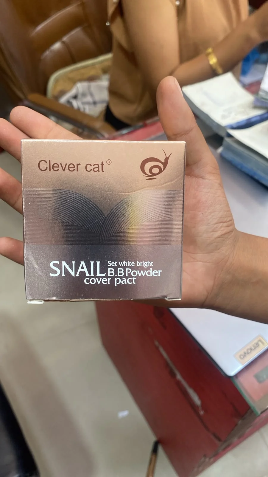 Clever Cat Snail BB Powder Cover Pact - image 2