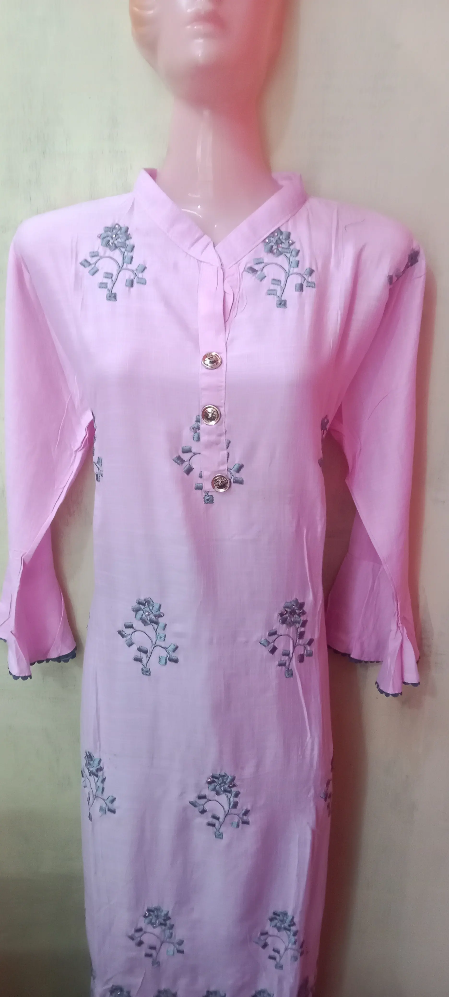Women's Light Pink Floral Embroidered Straight Kurti Set with Flared Sleeves(Without Sal) - image 2