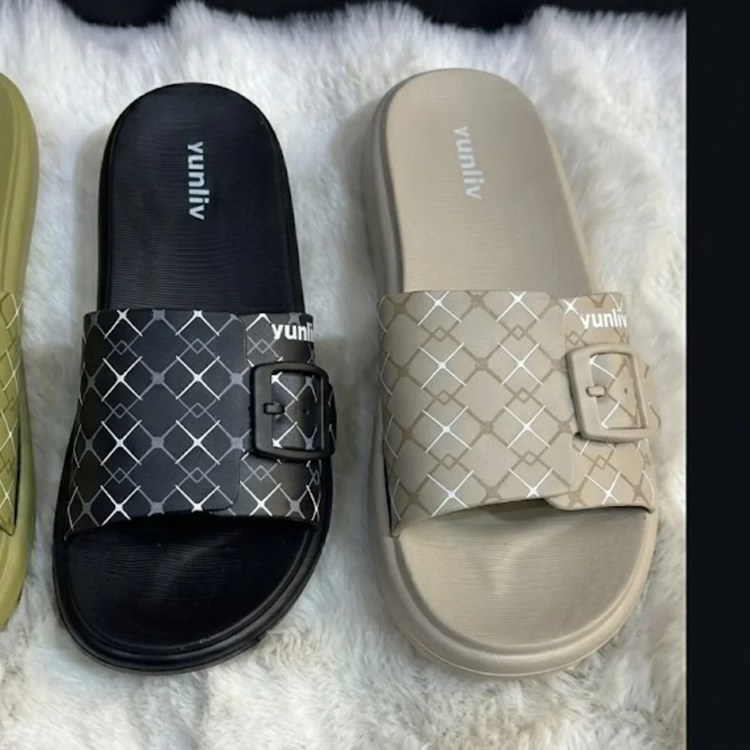 Yunliv Unisex Patterned Buckle Cushion Platform Slides - image 2