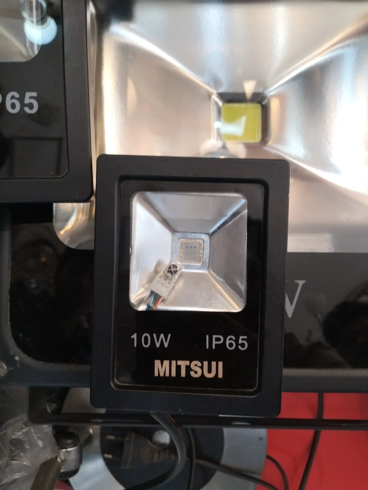 Mitsui 10W IP65 LED Flood Light - image 2