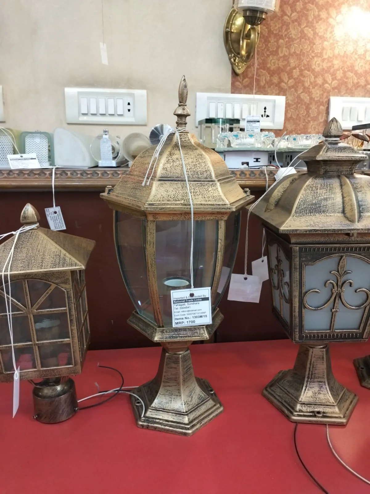 Classic Antique Golden Outdoor Pillar Lantern Light - image 2