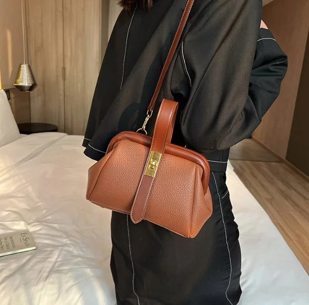 Ladies Dumpling Bag (PU Leather Material) - image 5