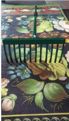 Strong Garden Weeding Rake – Hand Tool for Soil Cleaning & Root Removal - image 4