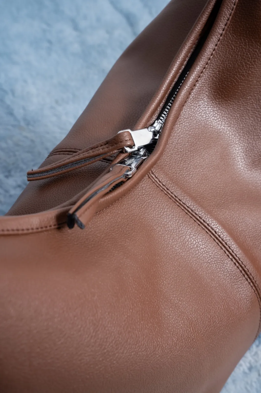Ladies Hobo Bag - image 5