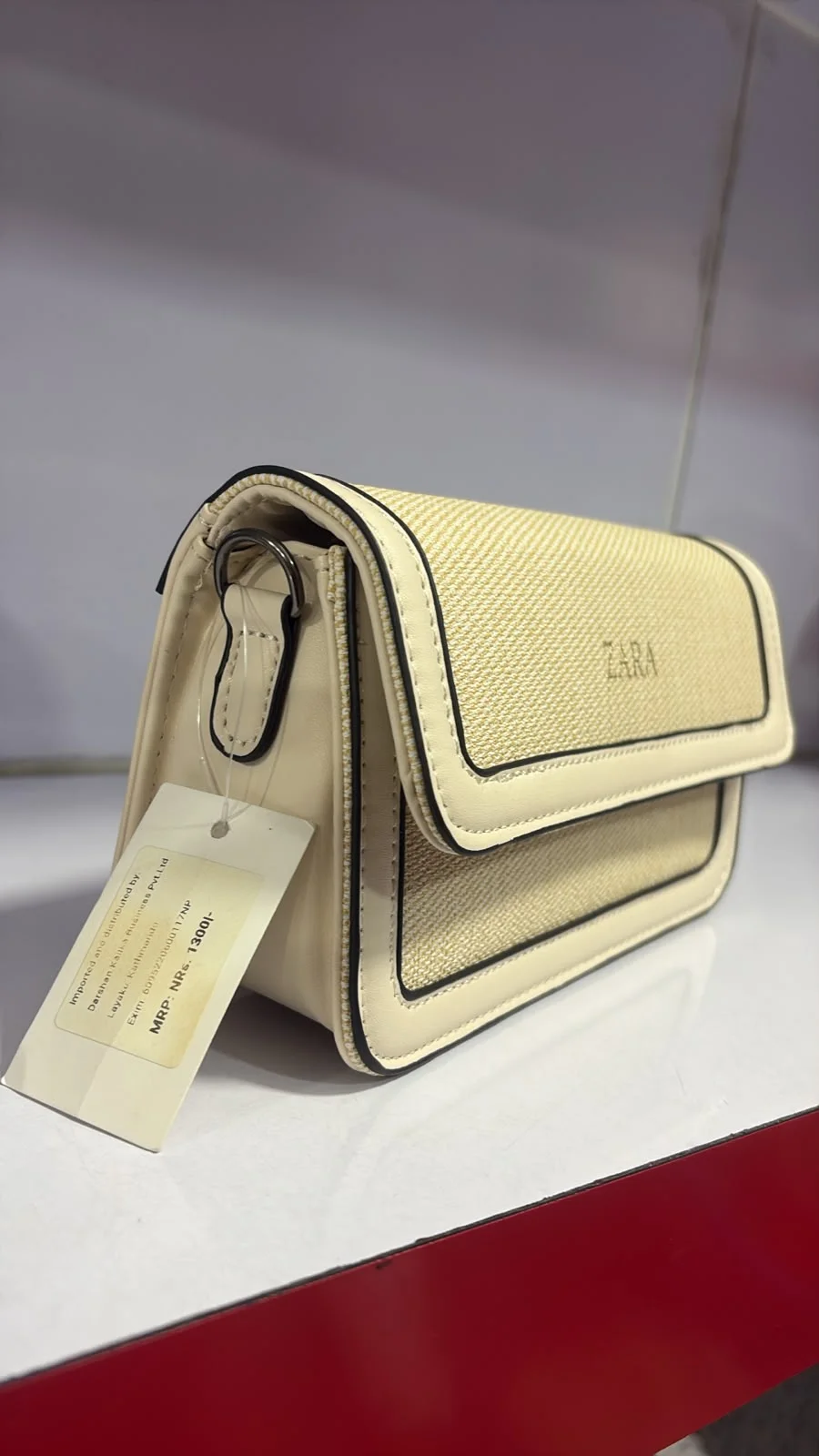 Modern Textured Flap Sling Bag – Cream & Beige - image 6