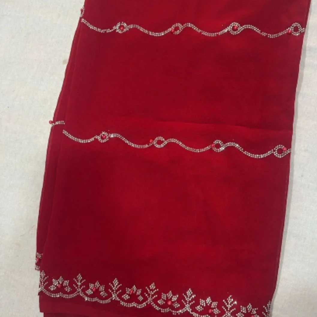 Red Georgette Handwork Saree with Wavy Line Detailing||सारी - image 2