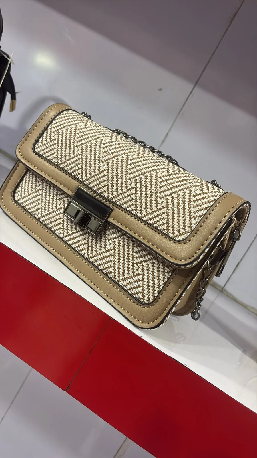 Classy Grey Crossbody Bag with Golden Chain & Flip Lock - image 6