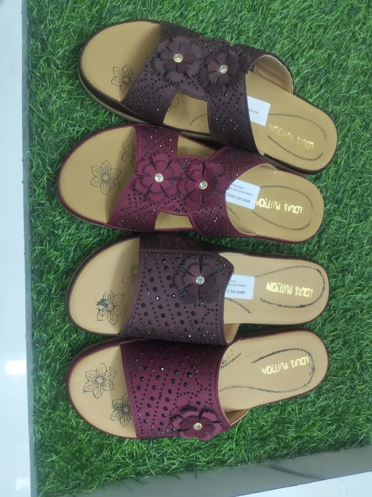 Women's Floral Appliqué & Studded Comfort Slide Sandals / Casual Daily Wear Slippers - image 2