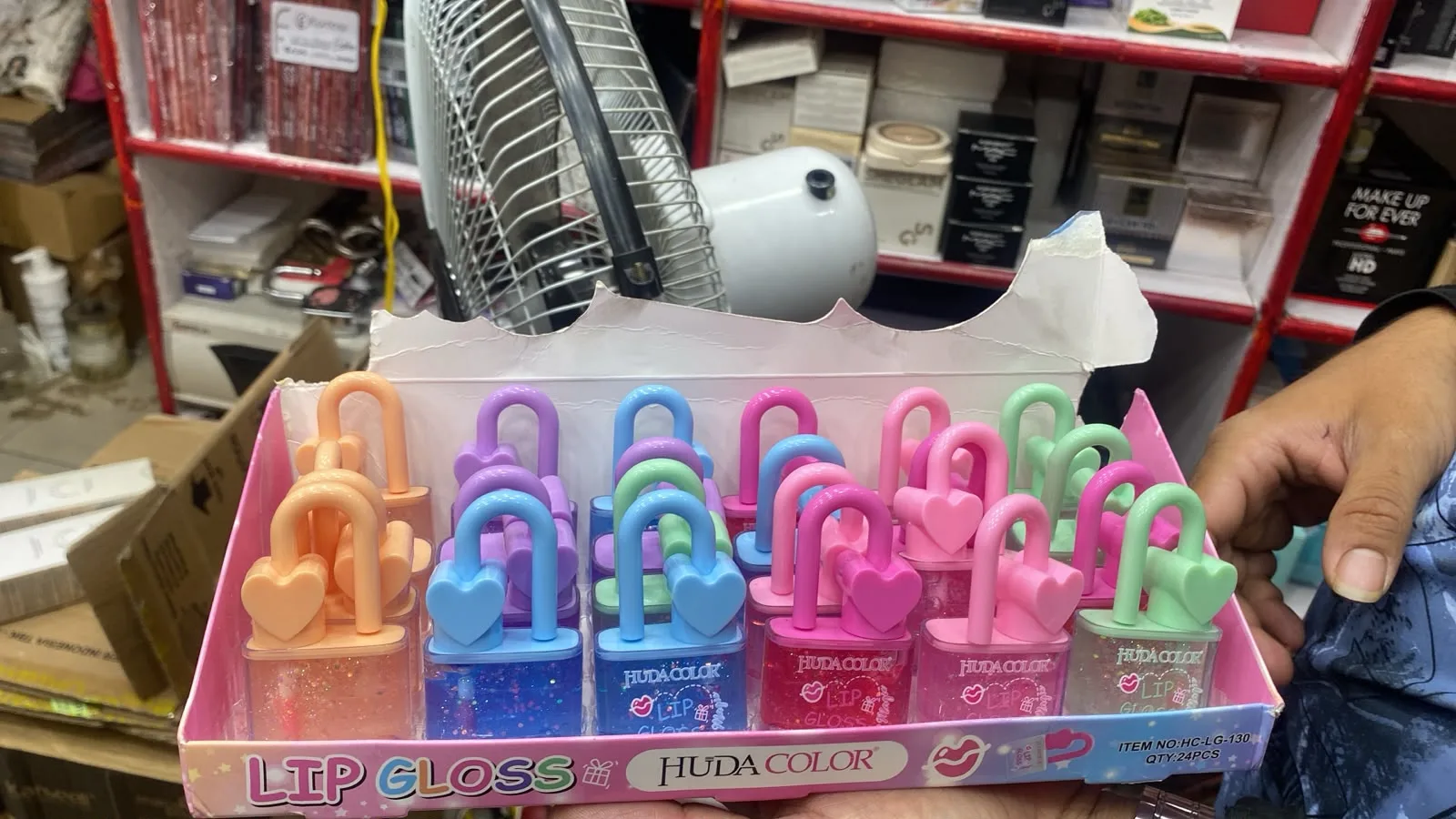 HUDA COLOR Padlock & Heart Shaped Lip Gloss Display Box - image 2