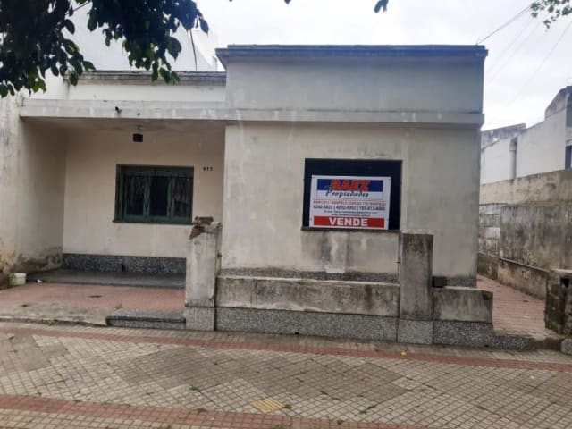 Casa con 2 unidades habitables en venta en Banfield