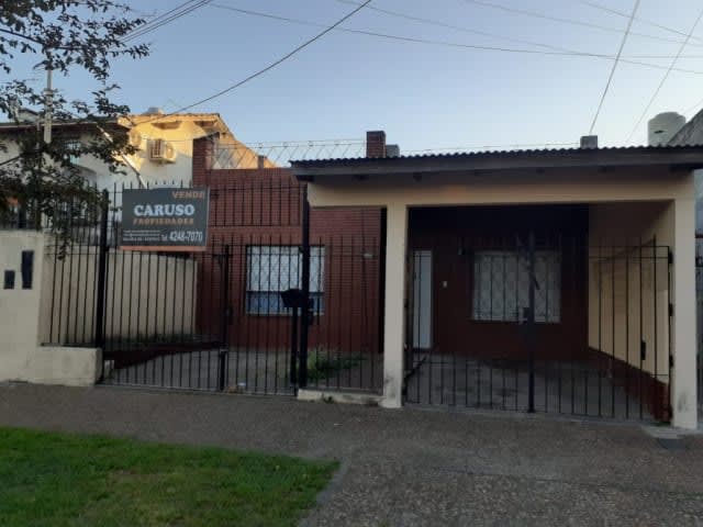 PH 3 ambientes frente a barrio nuevo en venta en Banfield