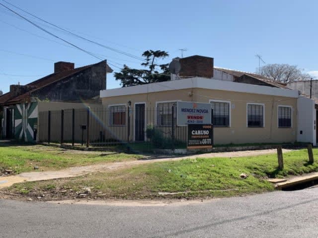 Casa de 3 dormitorios frente a Club Lomas en Banfield