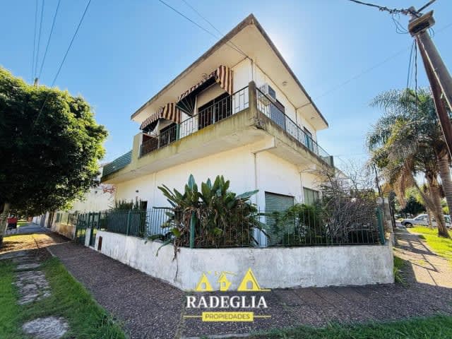 Venta de Casa 5 Ambientes en Burzaco, Almirante Brown