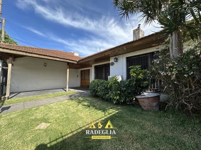 Venta de Casa 4 AMBIENTES en Burzaco, Almirante Brown