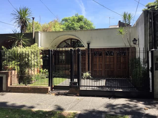 Impecable casa en PH de 4 ambientes