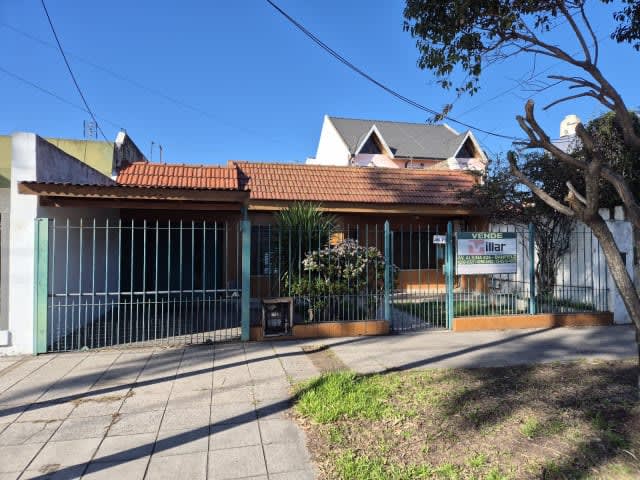 Casa 4 ambientes en venta en Temperley