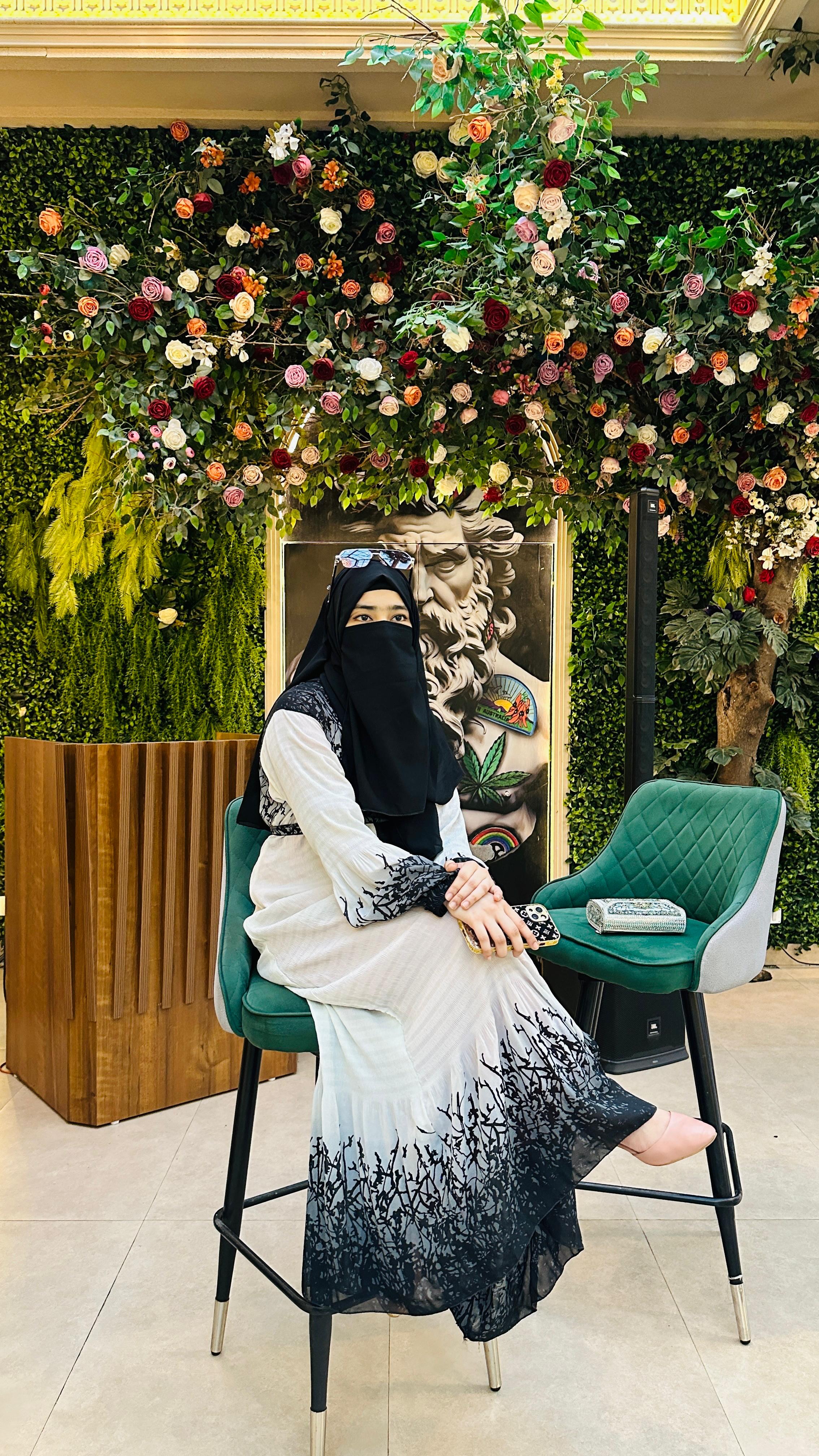 Insha Khan - Business Coach