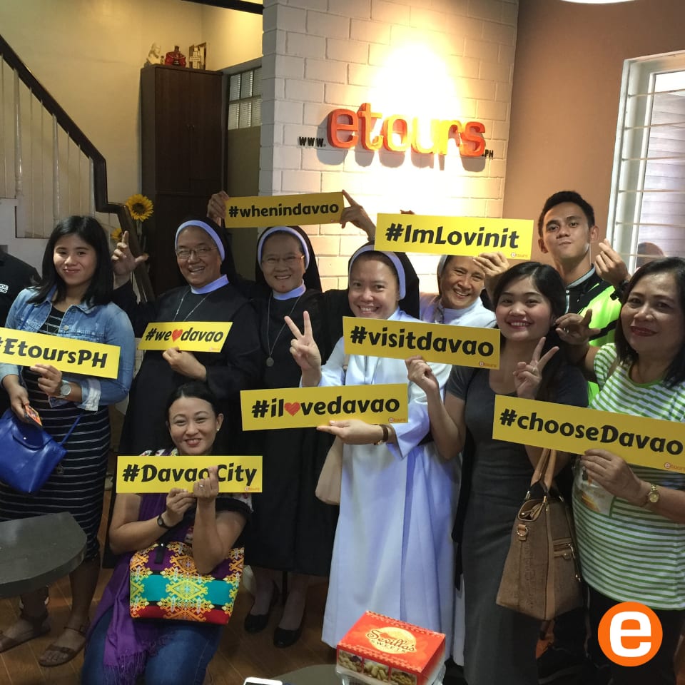 Etours guests dropping by office after tour