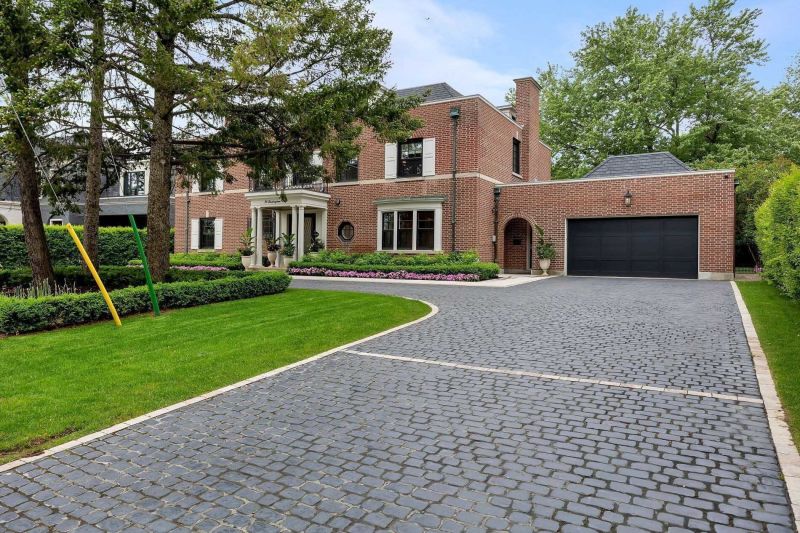 31 Sandringham Drive, Toronto, ON