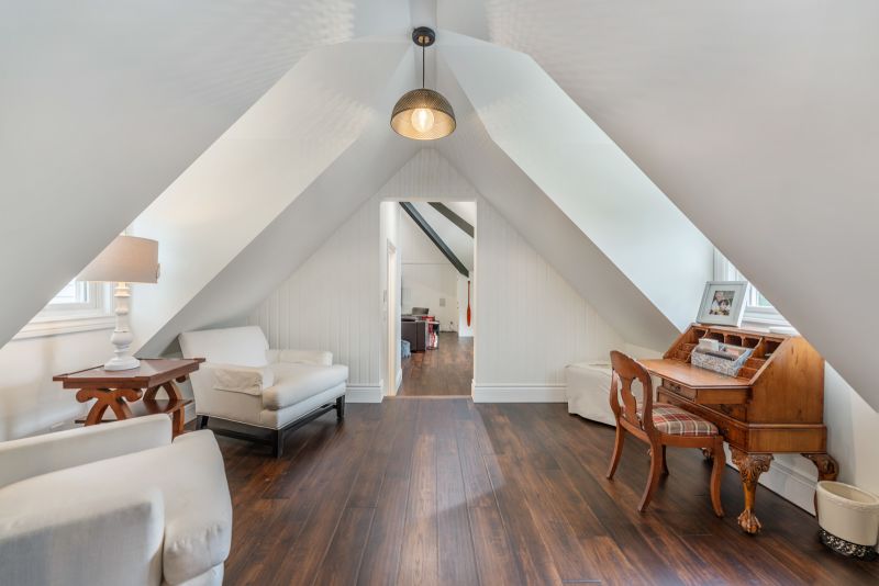 347 East Hart Crescent, Burlington, ON, Canada, Burlington, ON