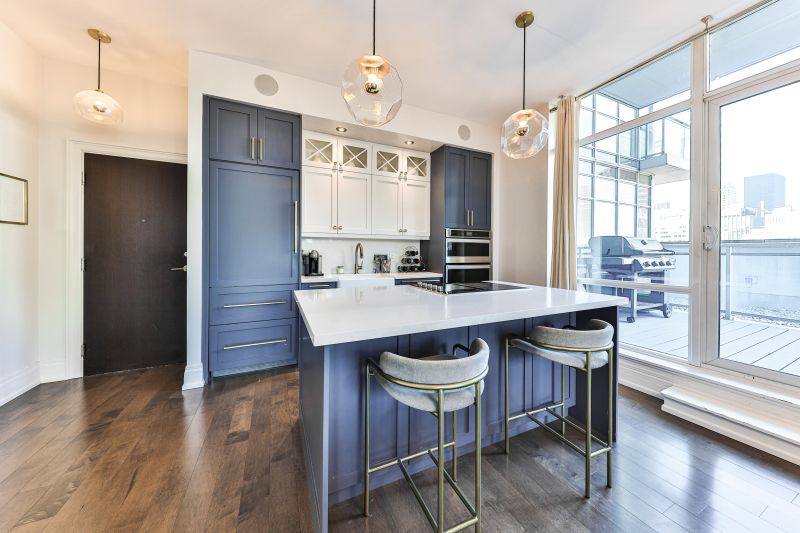 112 George Street #902, Toronto, ON