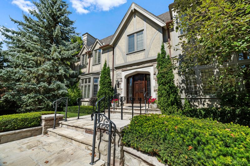 34 Dinnick Crescent, Toronto, ON