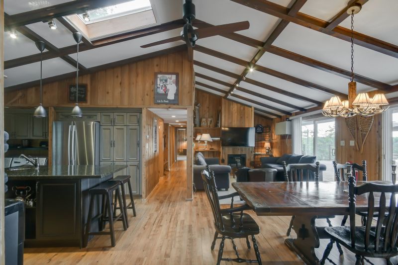 1059 Old Portage Road, Gravenhurst, ON