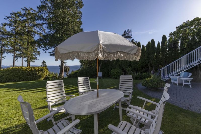 13520 13A Avenue, Surrey, BC, Canada, Surrey, BC
