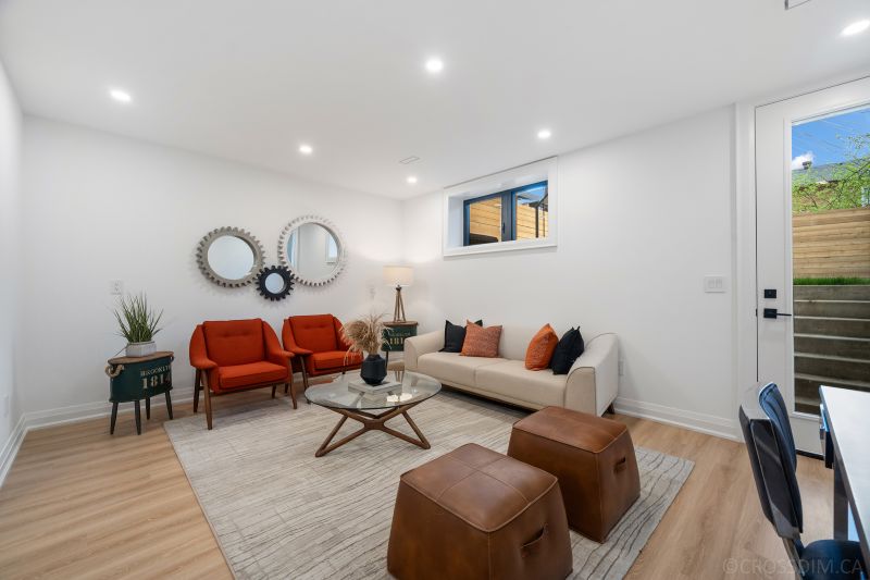 1 Graham Gardens, York, Toronto, ON, Canada, Toronto, ON