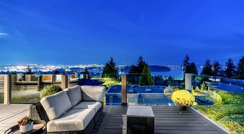 875 Aubeneau Crescent, West Vancouver, BC