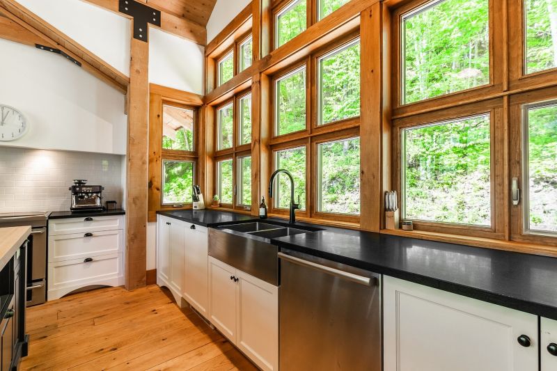 10 Rue du Mont-Aki, Bromont, QC