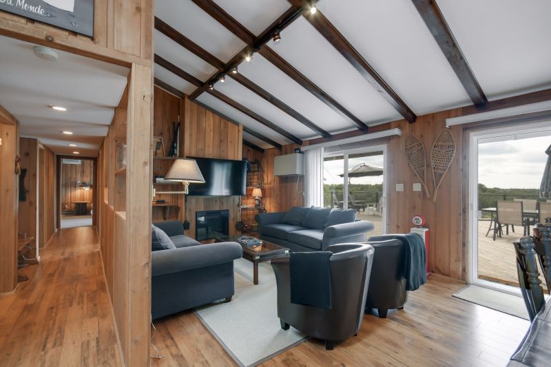 1059 Old Portage Road, Gravenhurst, ON