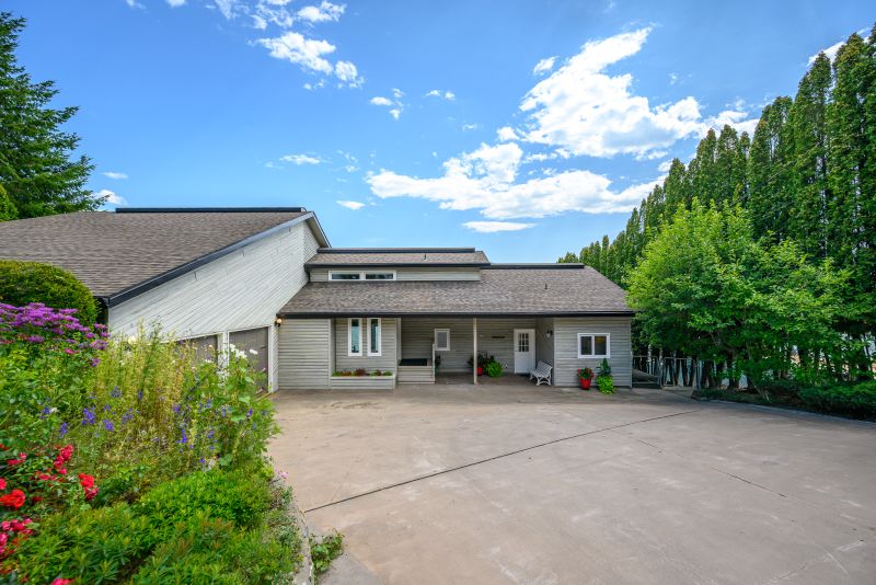 7994 Tronson Road, Vernon, BC