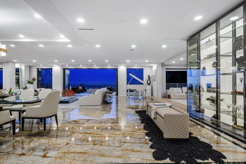 1123 Crestline Road, West Vancouver, BC, Canada, West Vancouver, BC