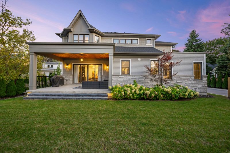 2265 Lakeshore Road #3, Burlington, ON