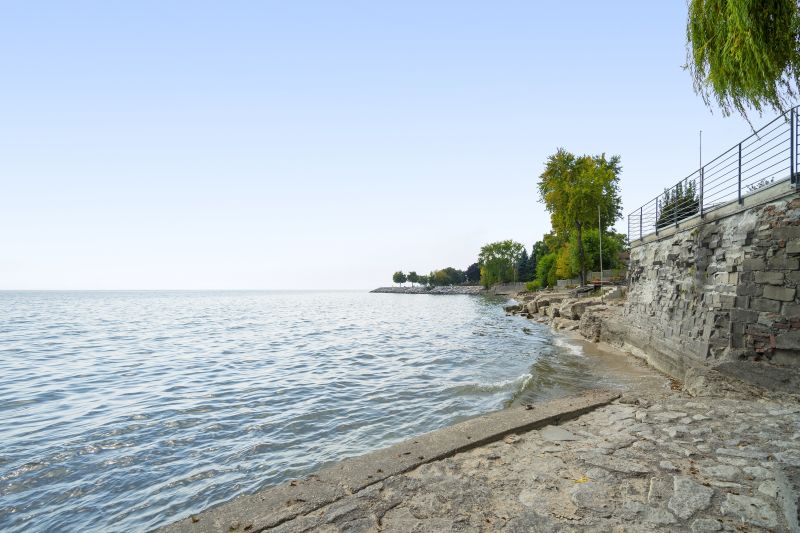1 Lake Shore Drive, Toronto, ON