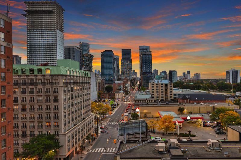 112 George Street #902, Toronto, ON