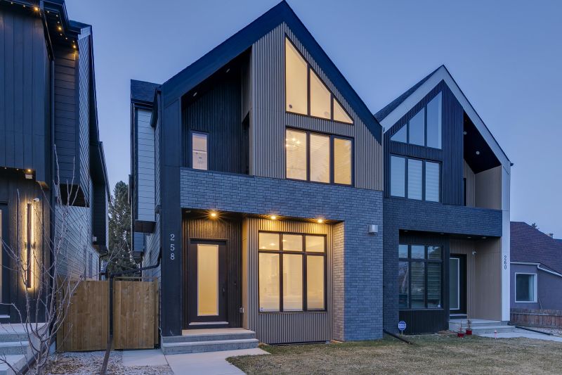 258 22 Avenue Northeast, Calgary, AB