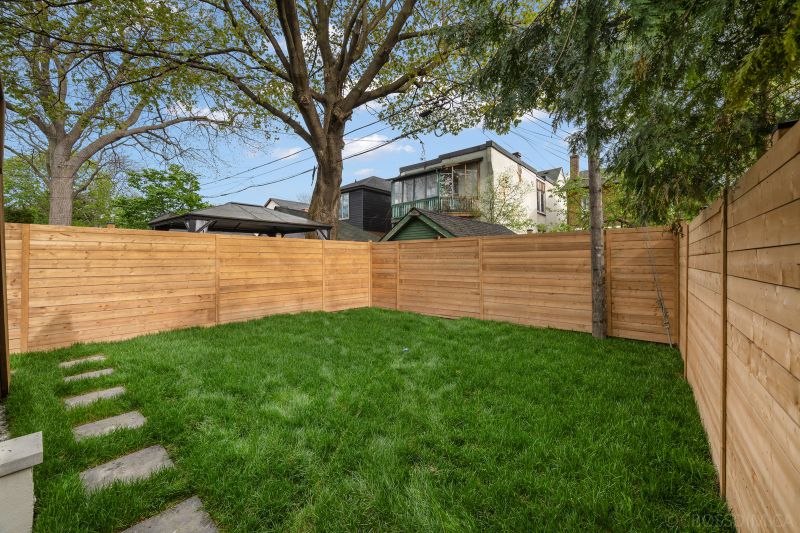 1 Graham Gardens, York, Toronto, ON, Canada, Toronto, ON
