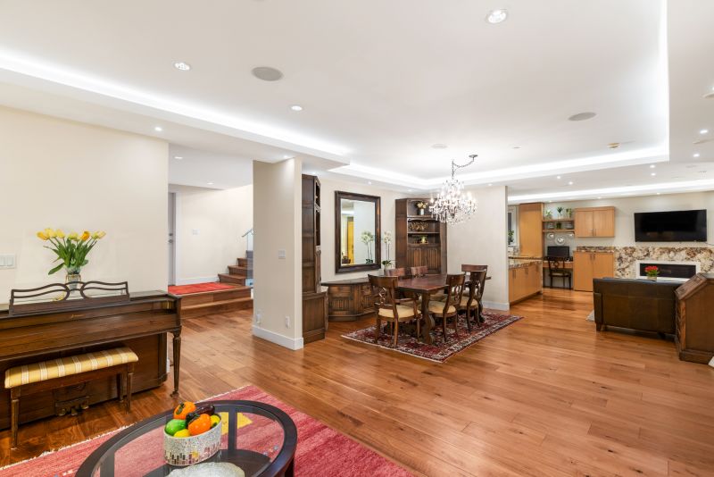 2449 Kings Avenue, West Vancouver, BC