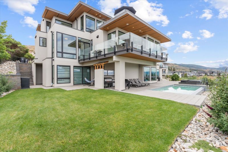 449 Swan Drive, Kelowna, BC