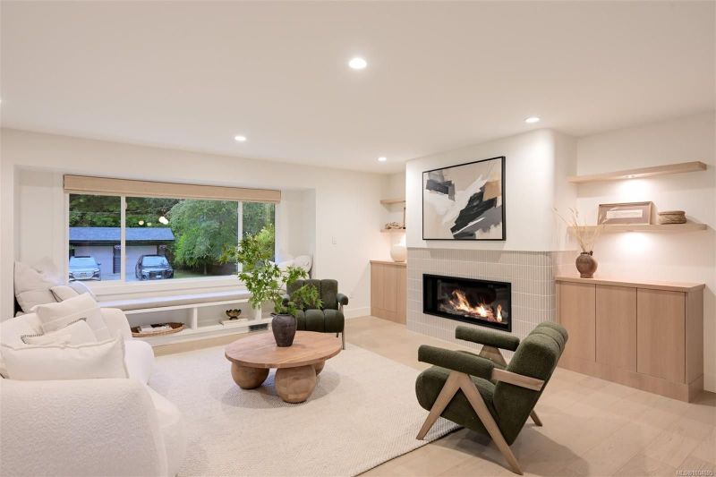 2091 Stonehewer Place, Victoria, BC