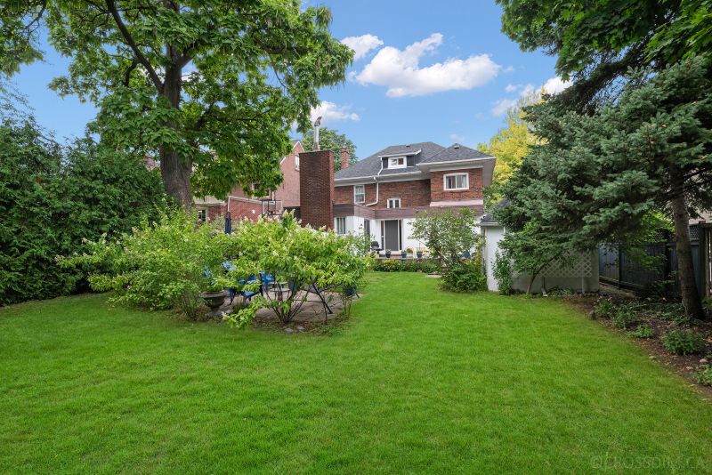 31 Hillhurst Blvd, Toronto, ON