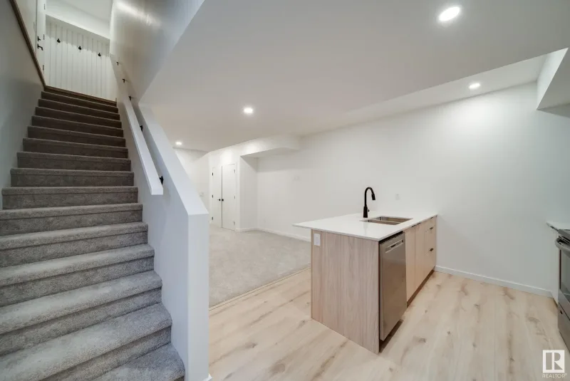 7709 79 Avenue Northwest, Edmonton, AB