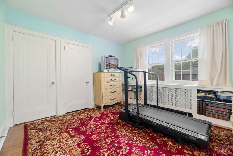 31 Hillhurst Blvd, Toronto, ON