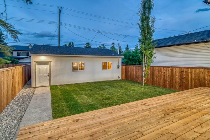 2026 29 Street SW, Calgary, AB