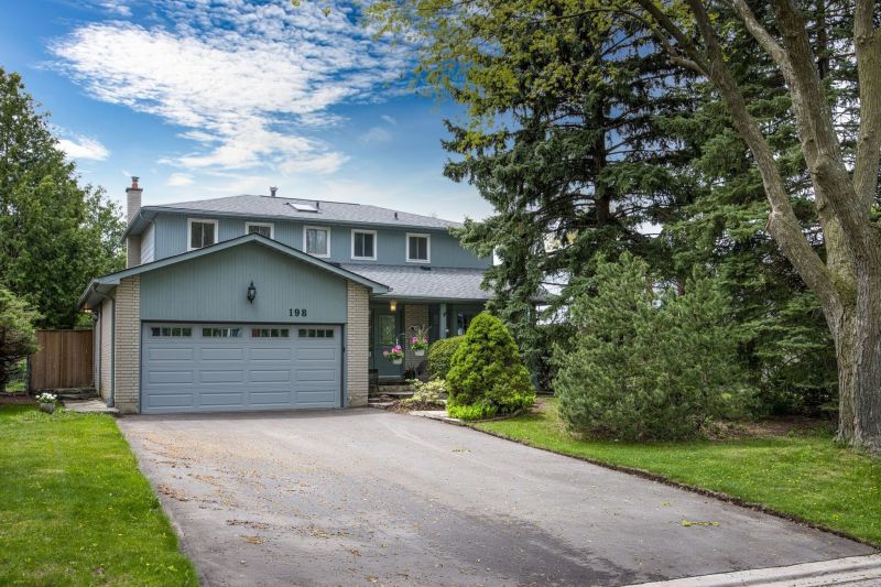 198 Romfield Circuit, Thornhill, ON