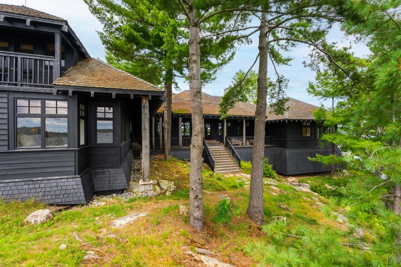 1 Onaway Island R21, Muskoka Lakes, ON