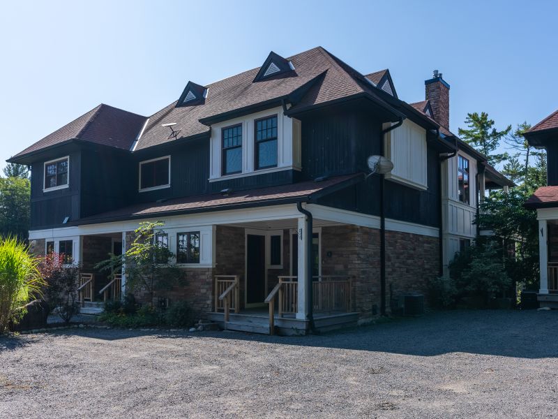 1003 Matthews Drive #5, Utterson, ON